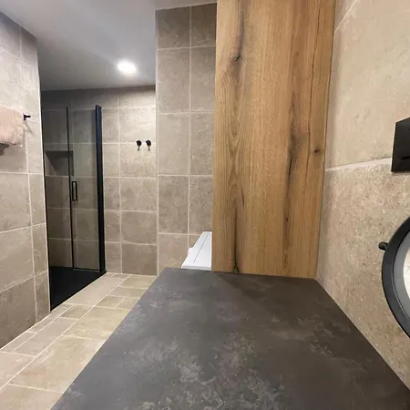 Sea Sage Apartment *