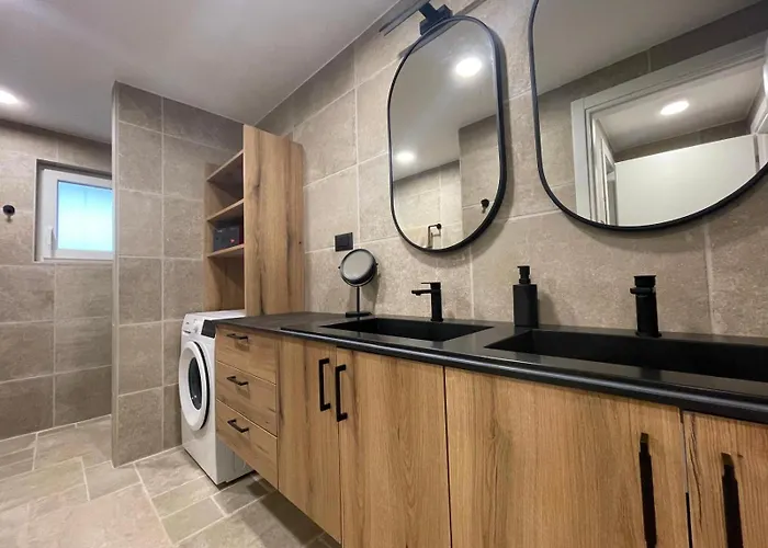 Sea Sage Apartman *