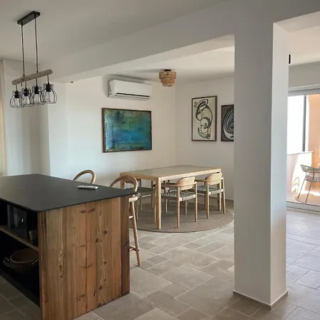 Sea Sage Apartament