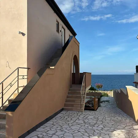 Sea Sage Apartament *
